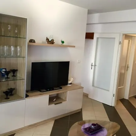 Apartment Mirella *