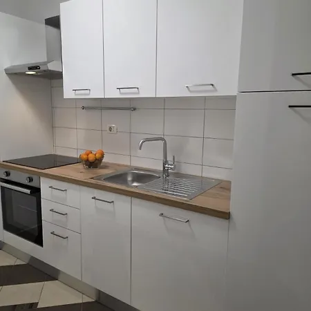 Mirella Apartman